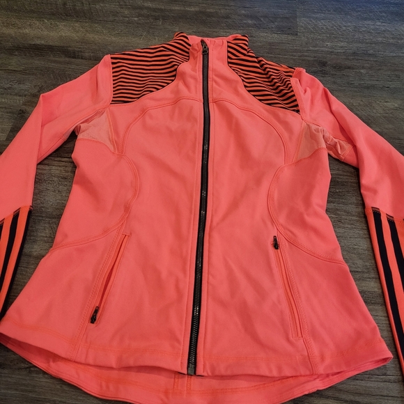 Lululemon Athletica Jacket - Picture 4 of 12